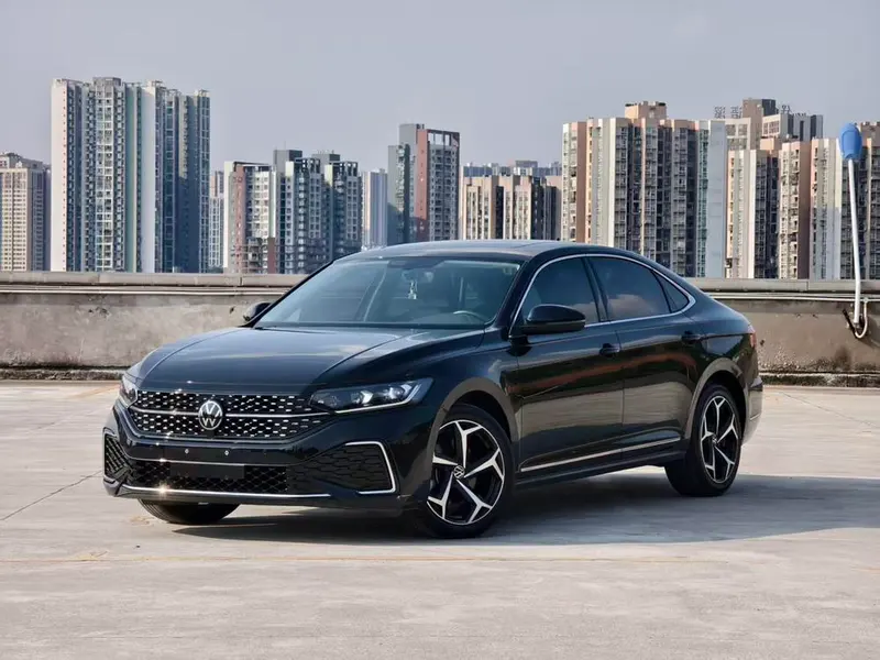 Volkswagen Passat, 2023