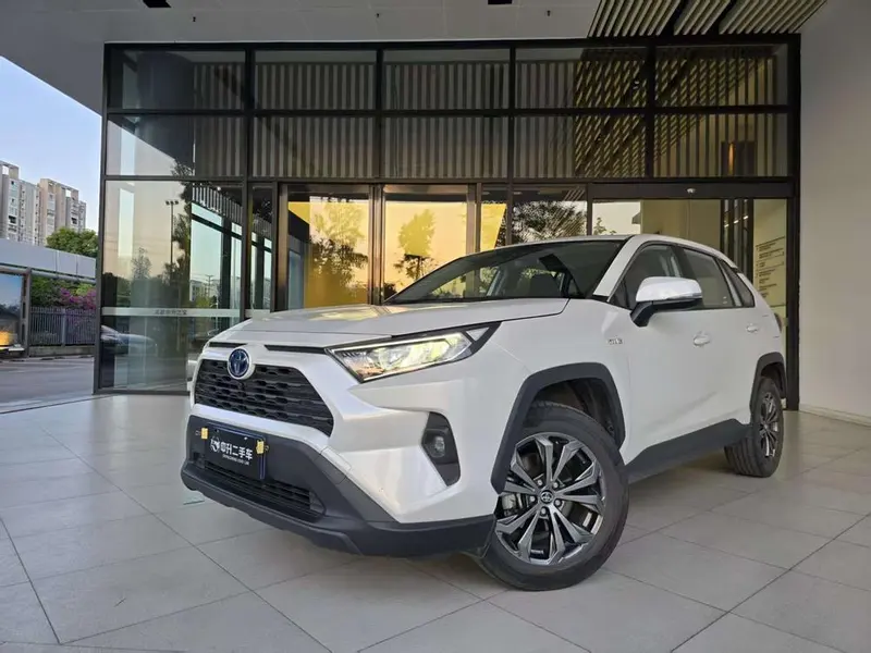 Toyota RAV4, 2023