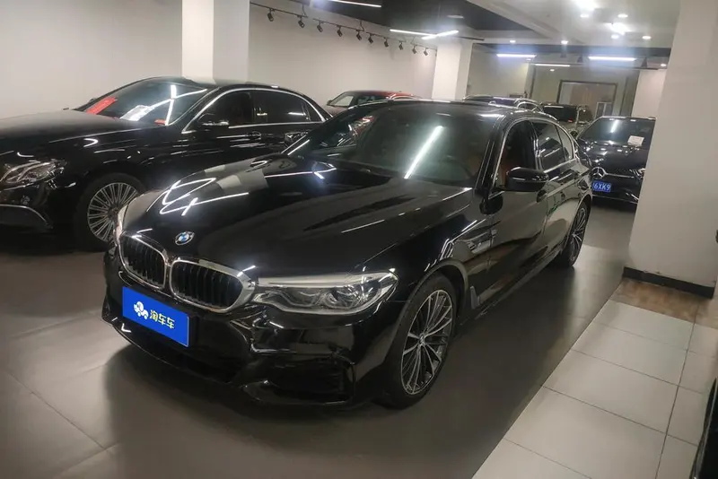 BMW 5-Series, 2020