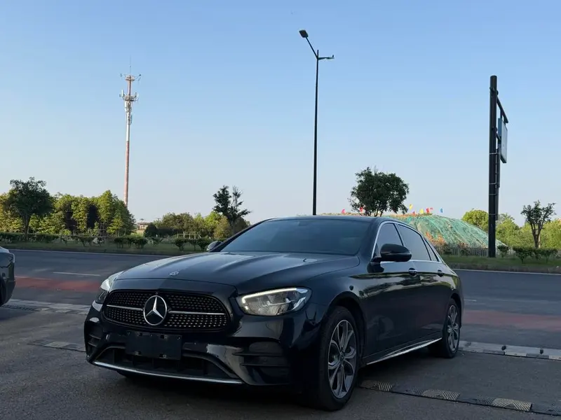 Mercedes-Benz E-Class, 2022