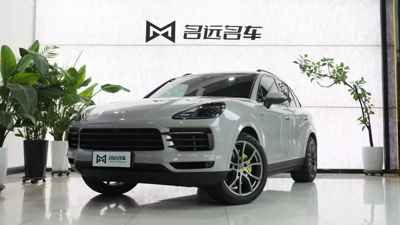 Porsche Cayenne E-Hybrid, 2022