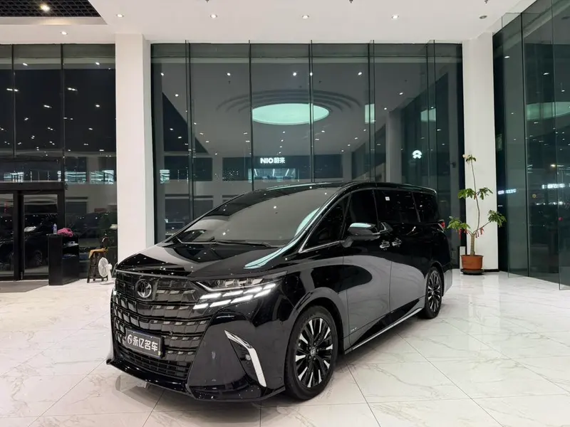 Toyota Alphard, 2023