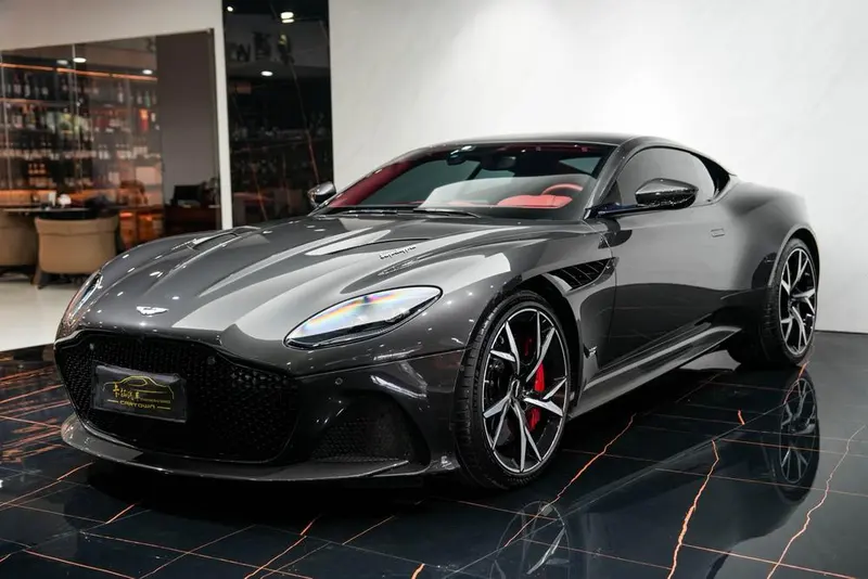 Aston Martin DBS, 2019