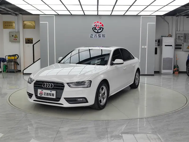 Audi A4L, 2013