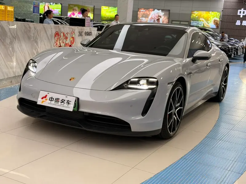 Porsche Taycan, 2022