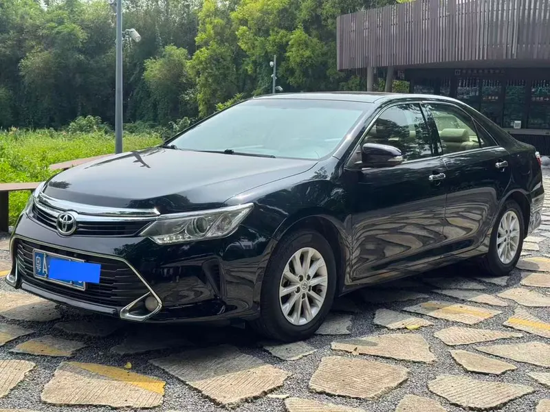 Toyota Camry, 2016