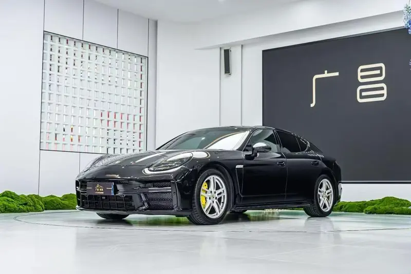 Porsche Panamera, 2010