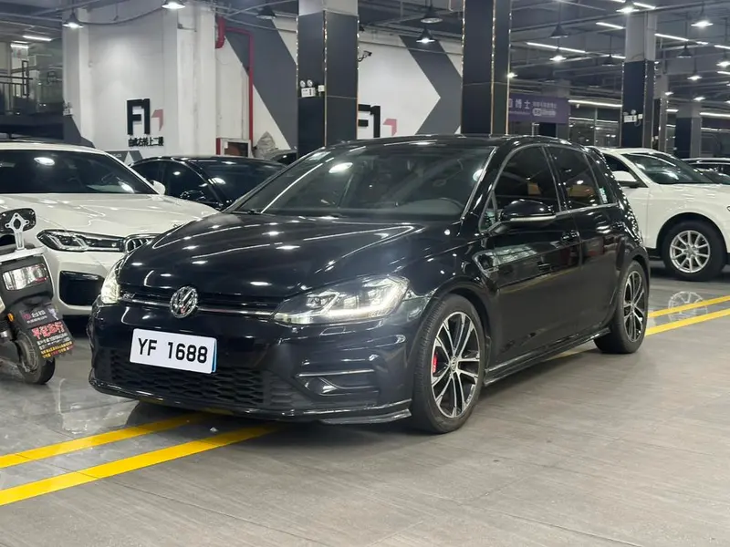 Volkswagen Golf, 2020