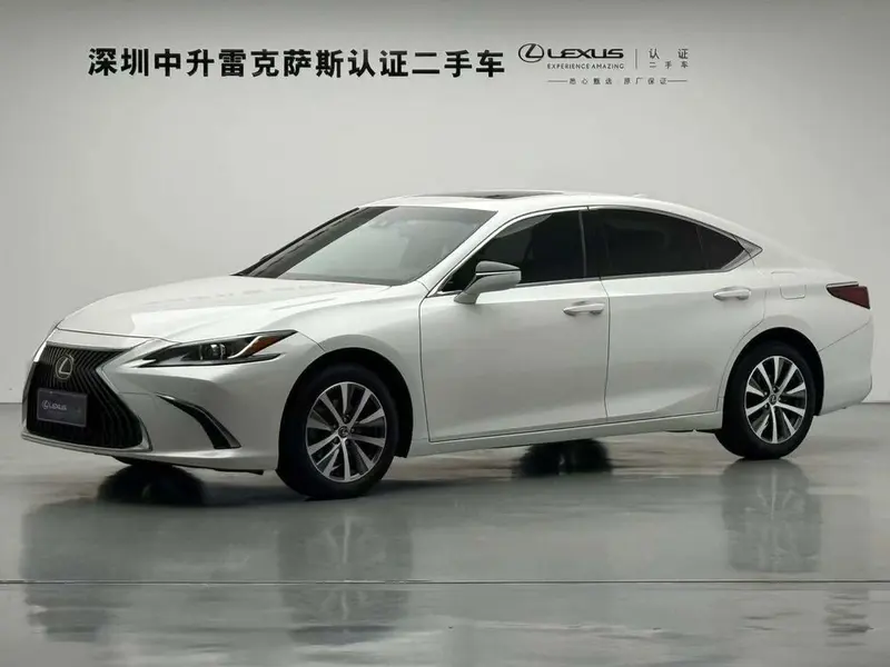 Lexus ES, 2020