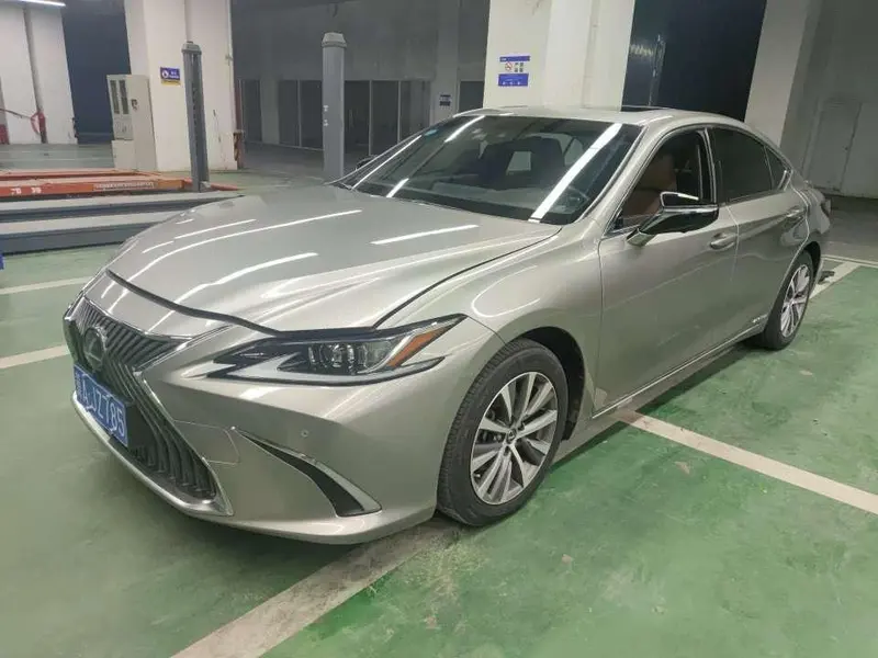 Lexus ES, 2020