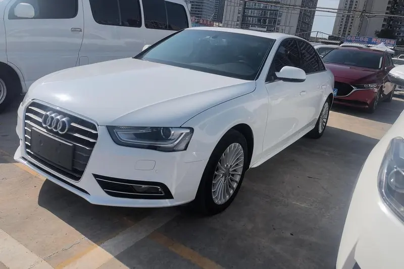 Audi A4L, 2015
