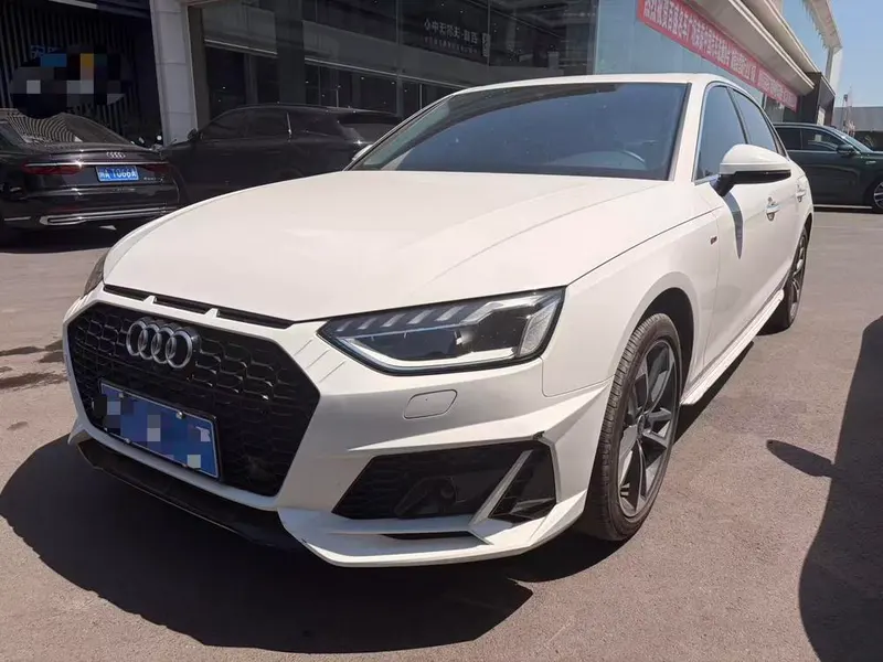 Audi A4L, 2023