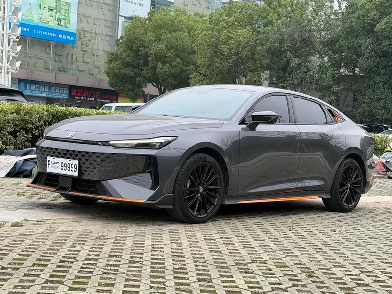 Changan UNI-V, 2025