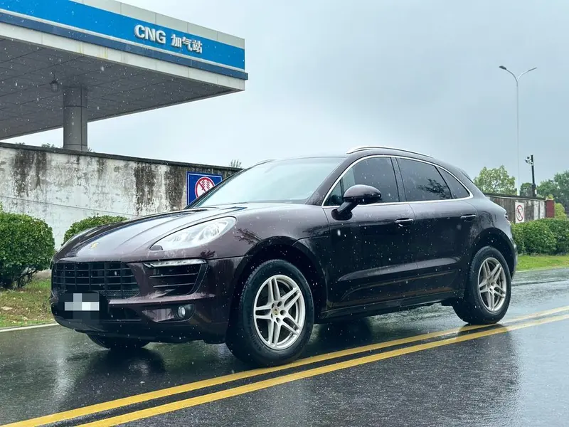 Porsche Macan, 2014