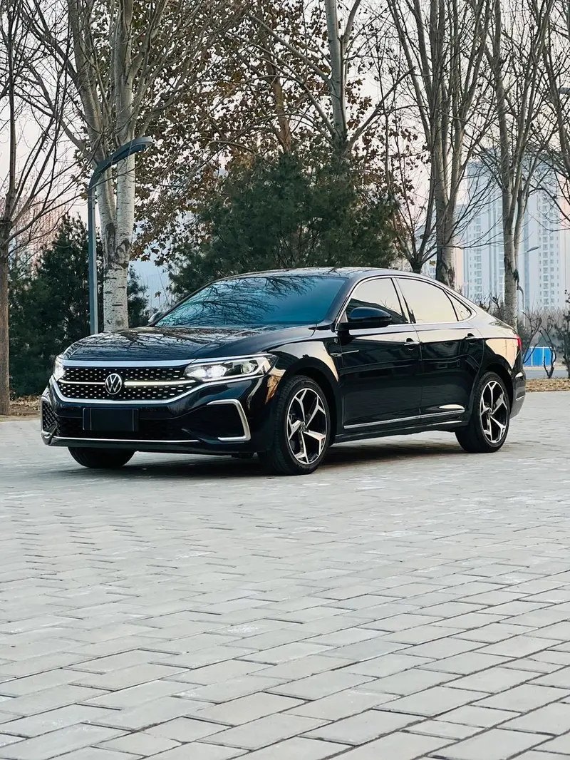 Volkswagen Passat, 2022