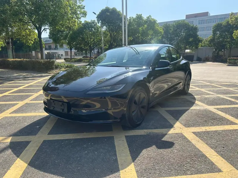 Tesla Model 3, 2023