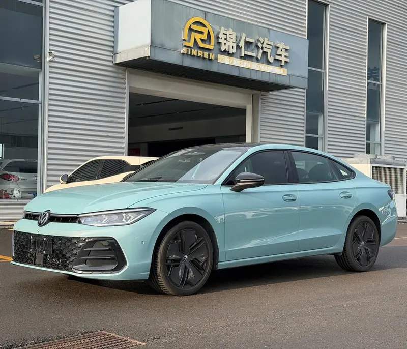 Volkswagen Passat, 2025