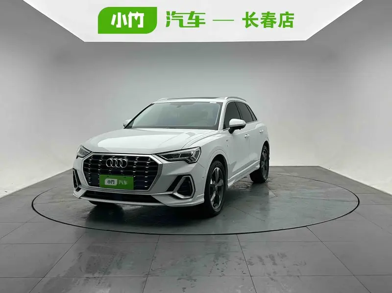 Audi Q3, 2022