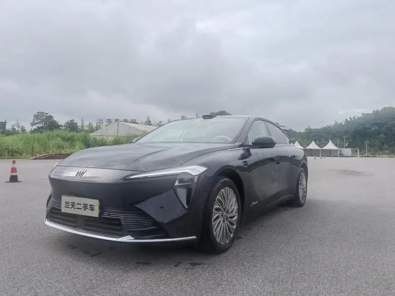Buick Zhijing L7, 2025