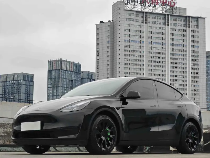 Tesla Model Y, 2022
