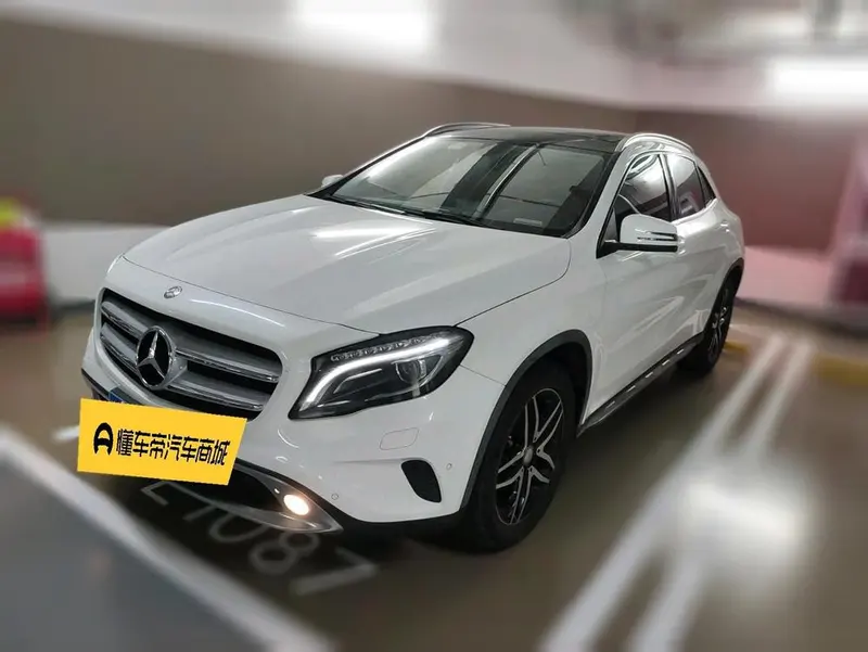 Mercedes-Benz GLA, 2015