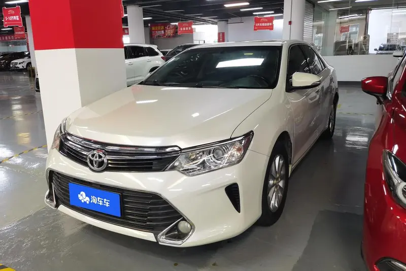 Toyota Camry, 2016