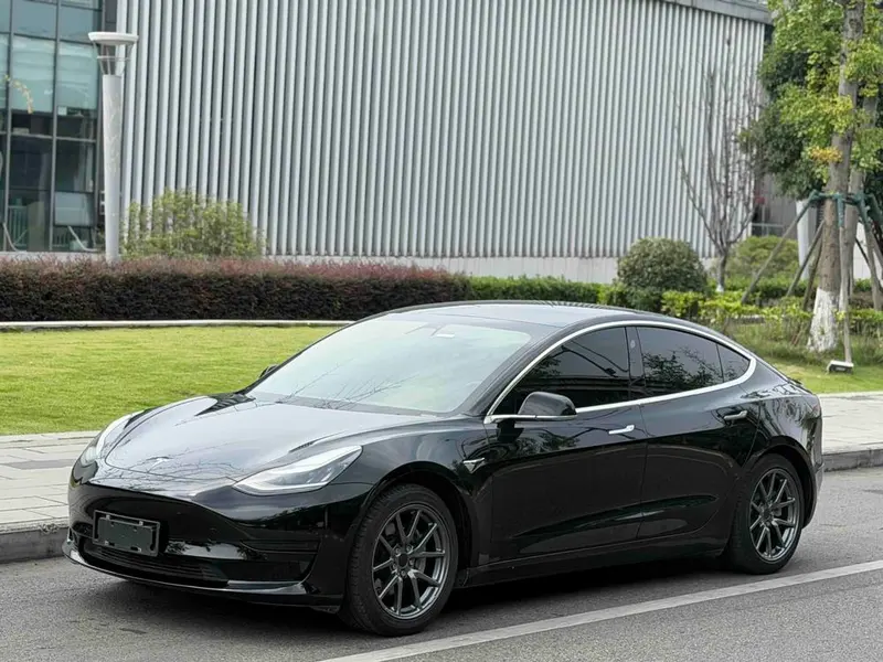 Tesla Model 3, 2019