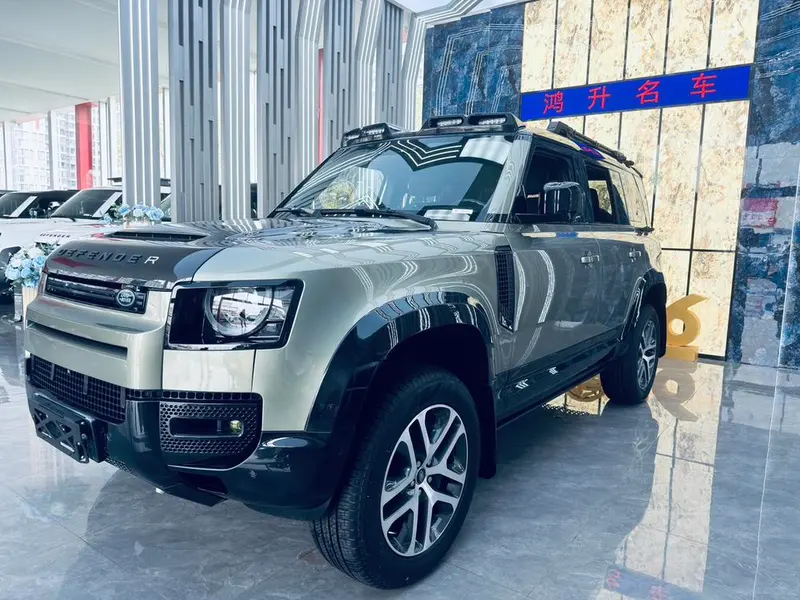 Land Rover Defender, 2024