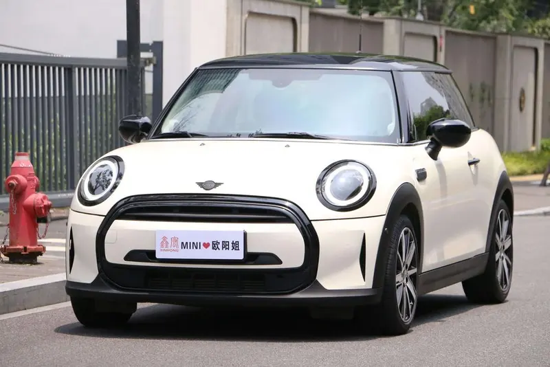 MINI MINI, 2022