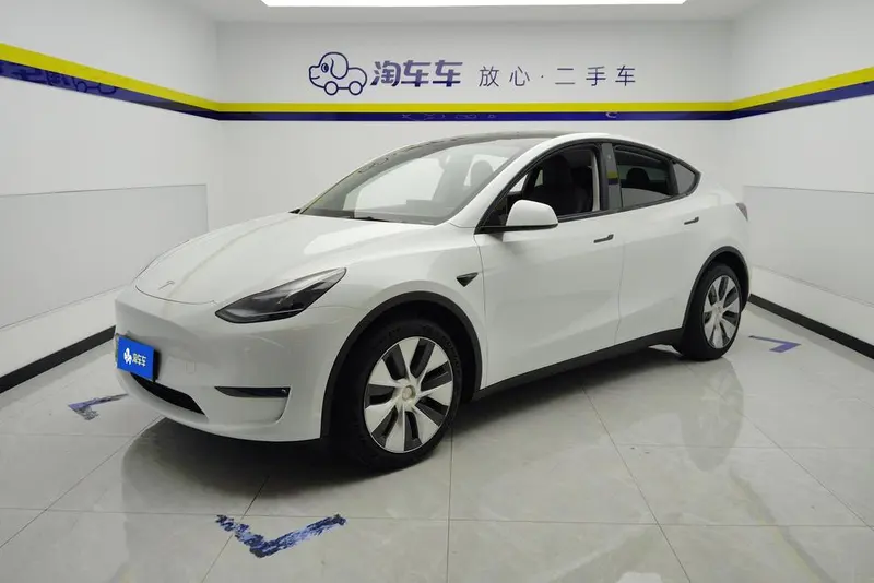 Tesla Model Y, 2022