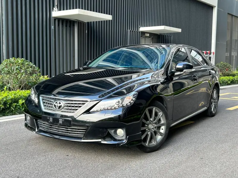 Toyota Reiz, 2012