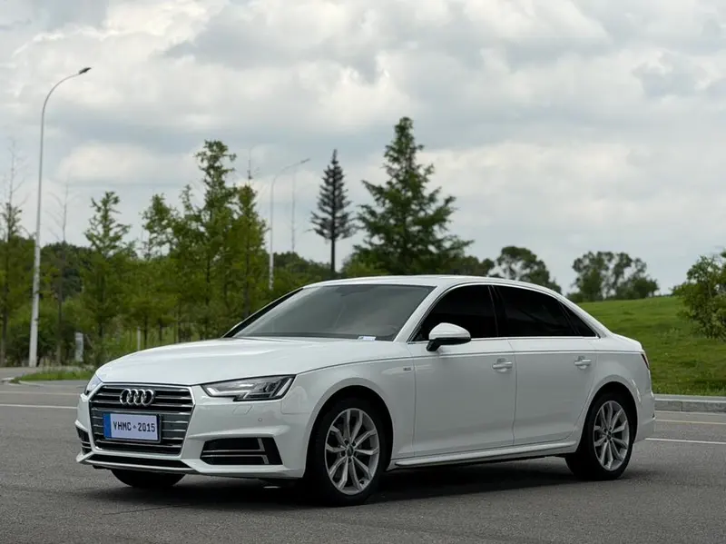 Audi A4L, 2017