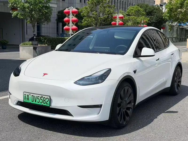Tesla Model Y, 2023