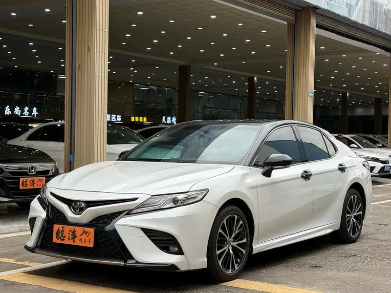 Toyota Camry, 2019