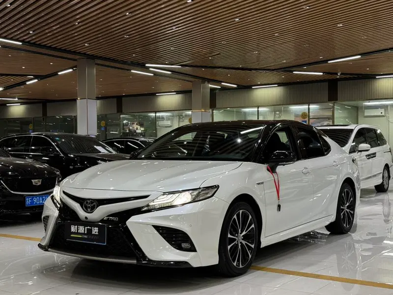 Toyota Camry, 2018