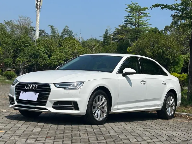 Audi A4L, 2019