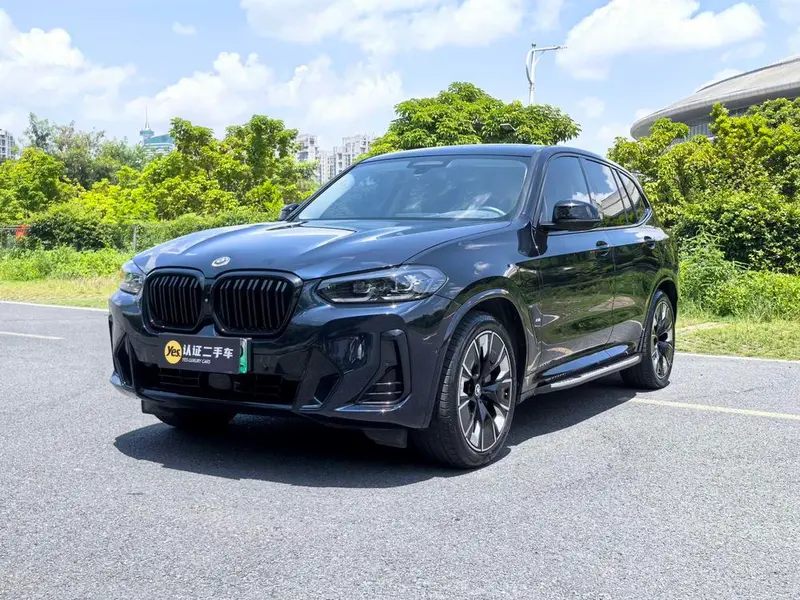 BMW iX3, 2023