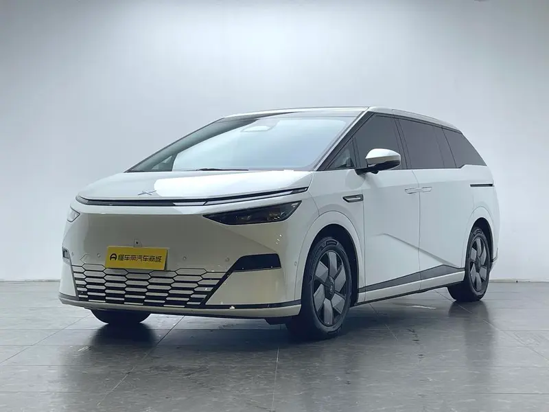 XPeng X9, 2024