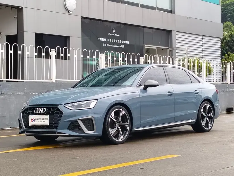 Audi A4L, 2022