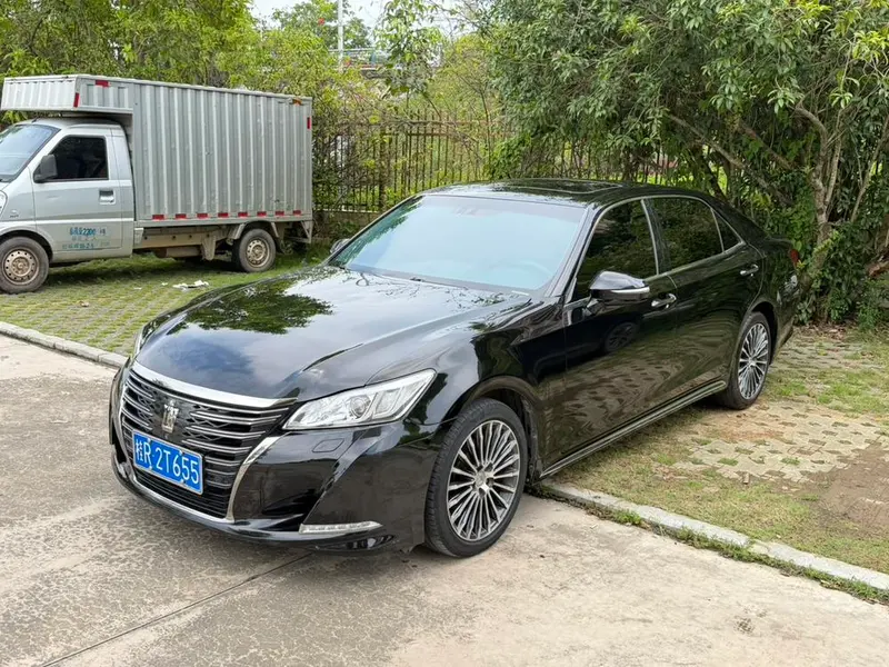 Toyota Crown, 2018