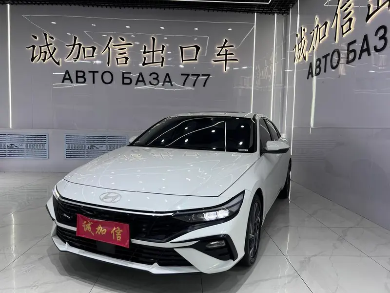 Hyundai Elantra, 2023