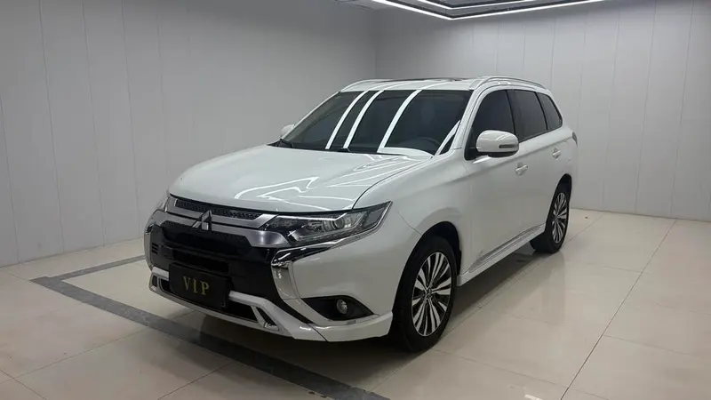 Mitsubishi Outlander, 2021