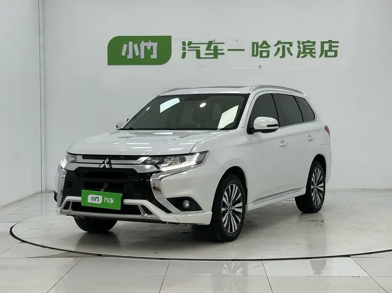 Mitsubishi Outlander, 2021