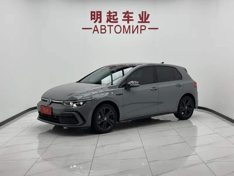 Volkswagen Golf, 2023