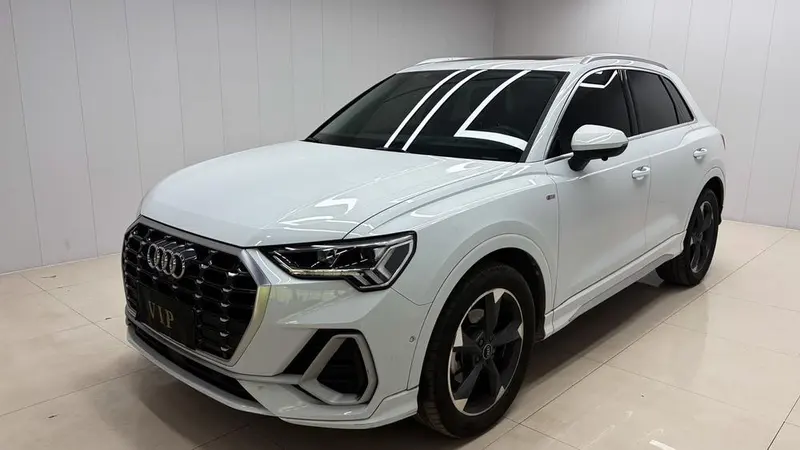 Audi Q3, 2022