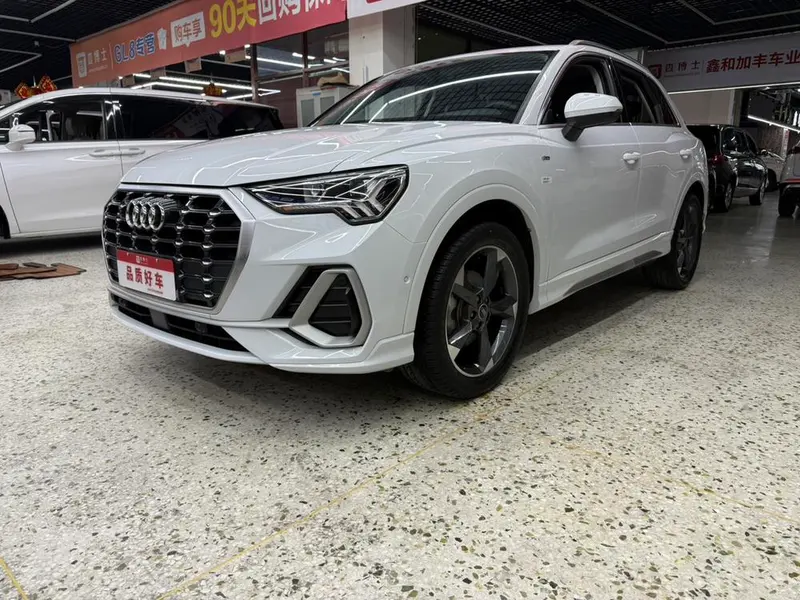 Audi Q3, 2022