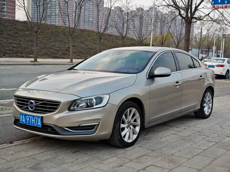 Volvo S60, 2015