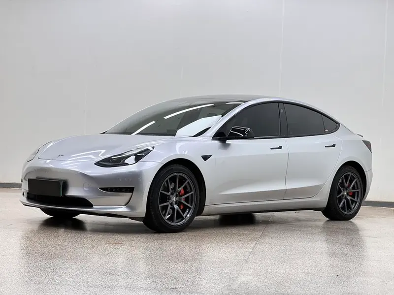 Tesla Model 3, 2022