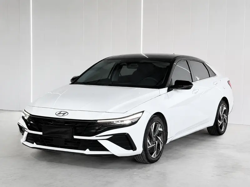 Hyundai Elantra, 2023