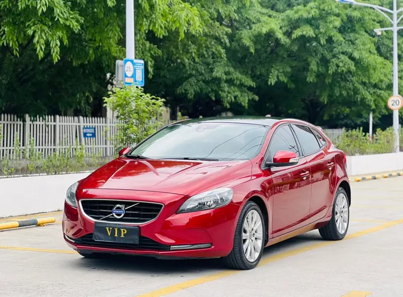 Volvo V40, 2013